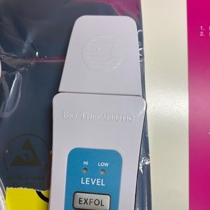 Bio Therapeutic Slim Facial UltraSonic Scrubber